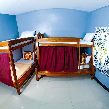 Amparo'S Tourist Inn - Корон Екстериор снимка
