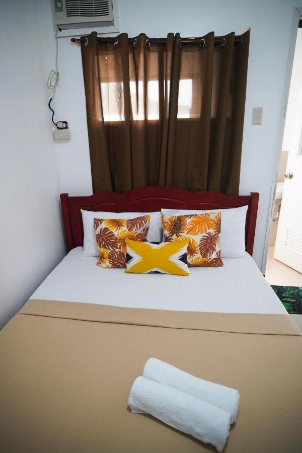 Amparo'S Tourist Inn - Корон Екстериор снимка